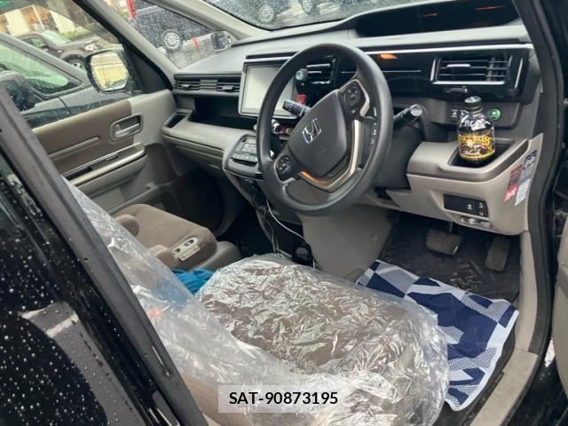 Honda e 2015-07 6913486-9