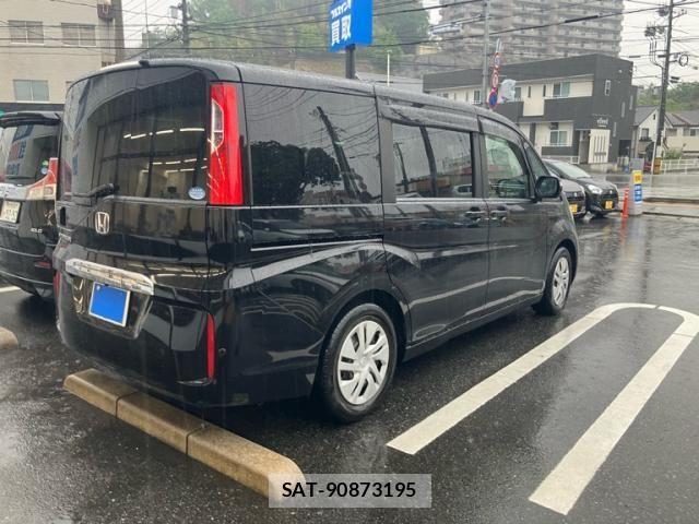 Honda e 2015-07 6913486-3