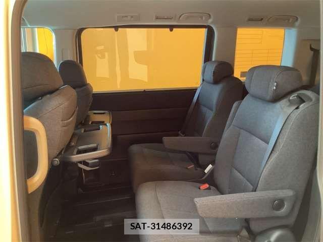 Honda e 2026-04 6913481-13
