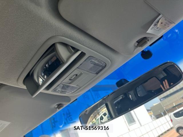 Honda e 2012-06 6998443-24