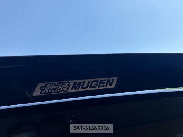 Honda e 2012-06 6998443-26