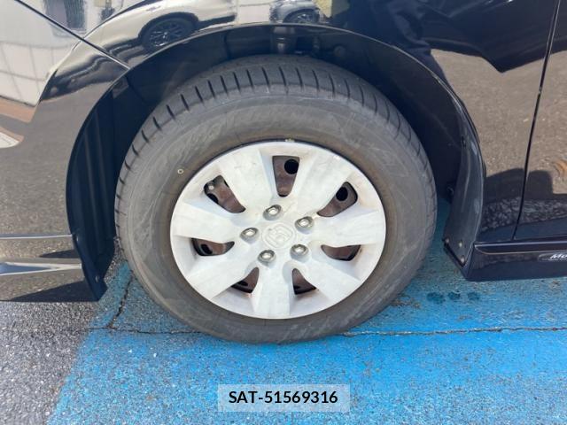 Honda e 2012-06 6998443-7