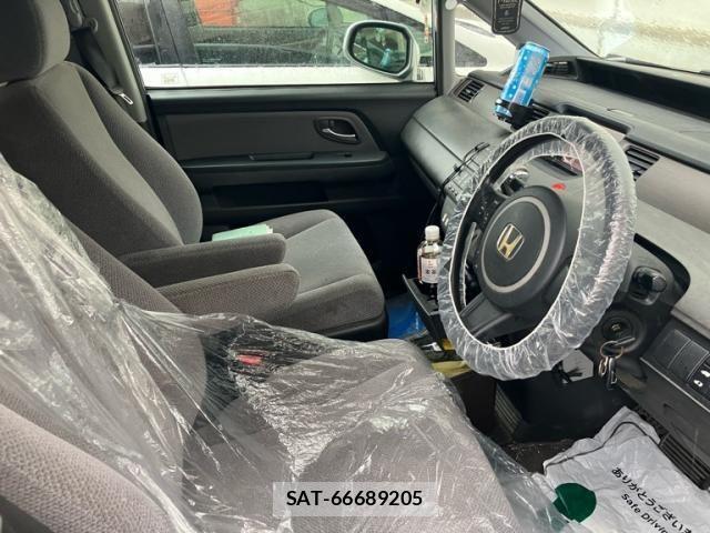 Honda e 2006-05 6998447-11