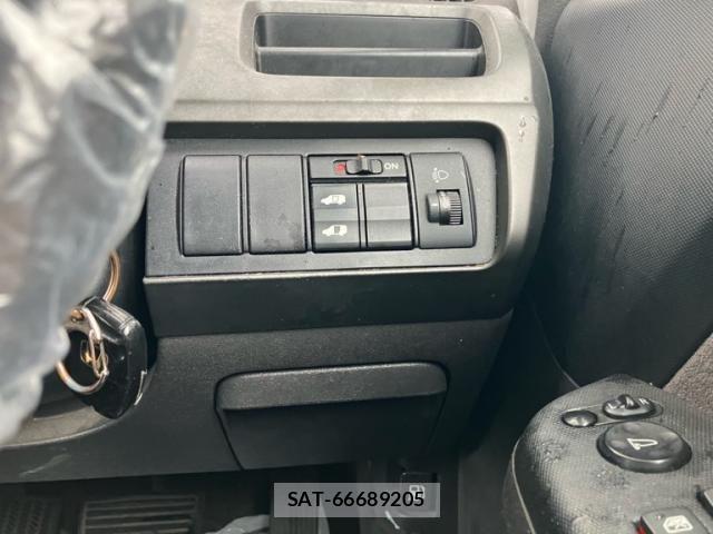 Honda e 2006-05 6998447-13
