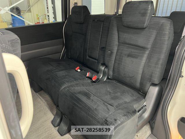 Honda e 2011-09 7021655-13