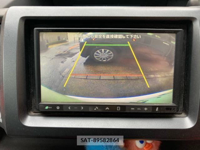 Honda e 2011-07 7021656-16