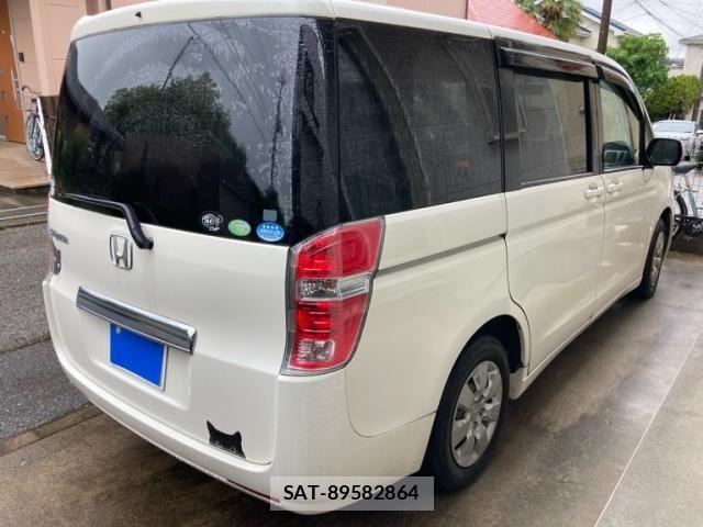 Honda e 2011-07 7021656-1