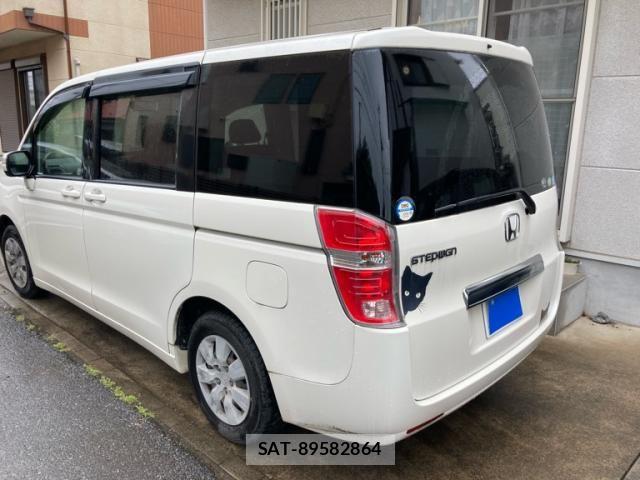 Honda e 2011-07 7021656-2