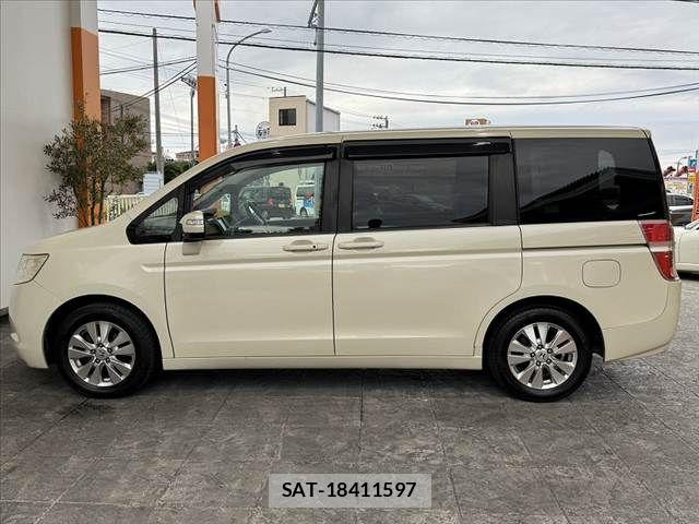 Honda e 2010-10 7225518-10