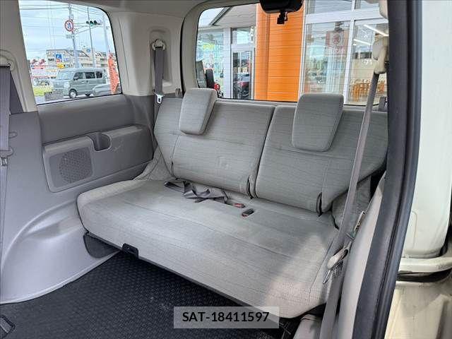 Honda e 2010-10 7225518-20
