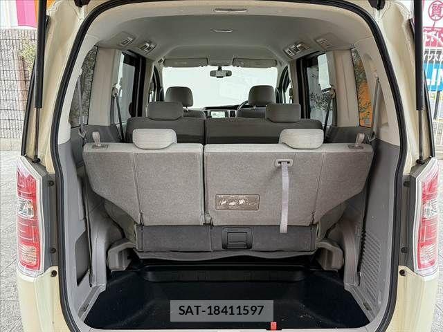 Honda e 2010-10 7225518-21