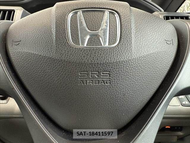 Honda e 2010-10 7225518-24