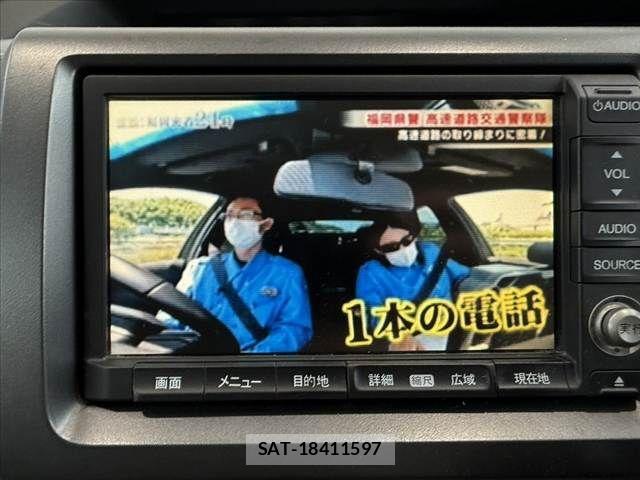 Honda e 2010-10 7225518-4