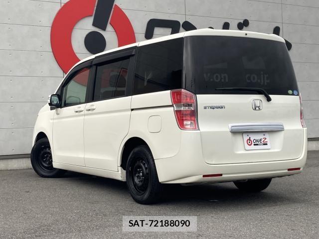 Honda e 2011-03 7225514-12