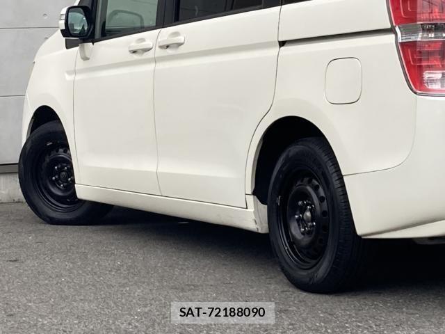 Honda e 2011-03 7225514-13
