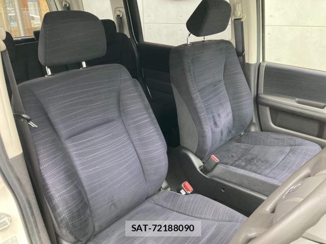 Honda e 2011-03 7225514-19