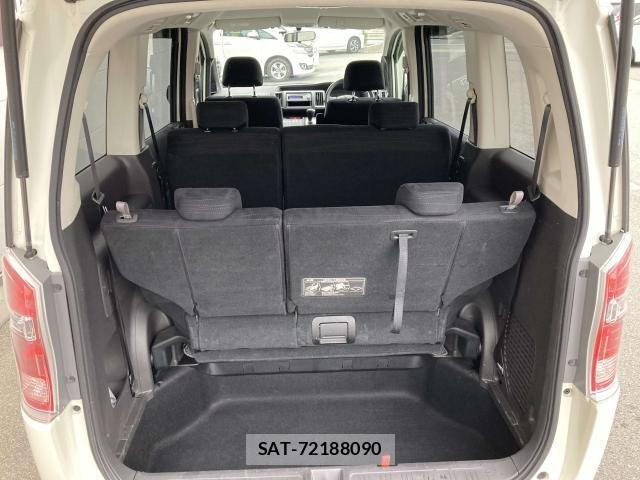 Honda e 2011-03 7225514-26