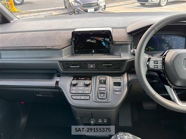 Honda e 2025-12 7216322-25