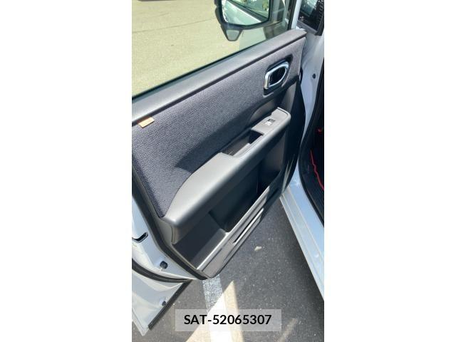 Honda e 2023-08 7225519-24