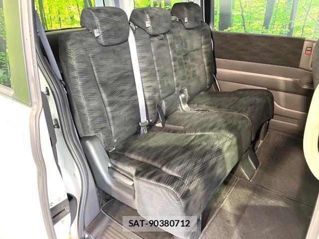 Honda e 2012-07 7225515-8