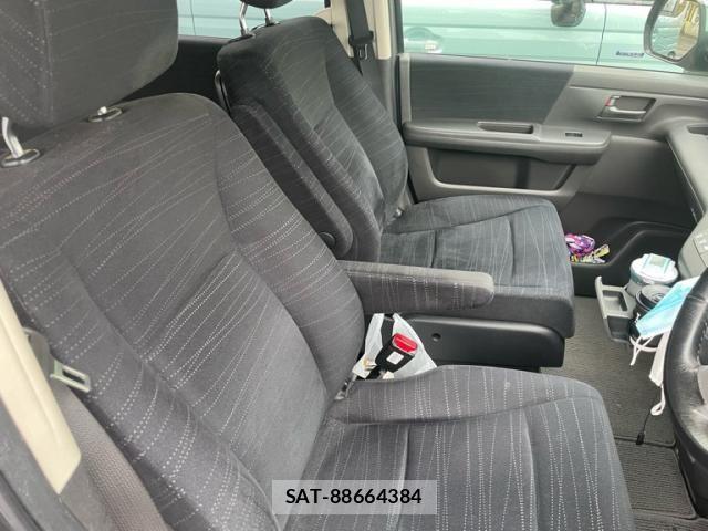 Honda e 2010-02 7225513-12