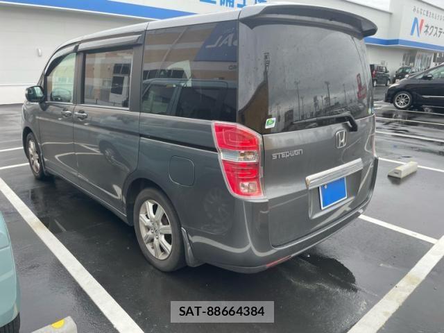 Honda e 2010-02 7225513-5