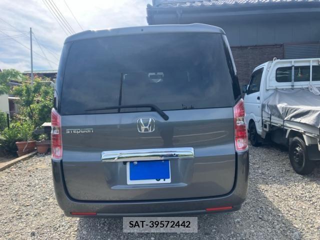Honda e 2011-08 7252422-9