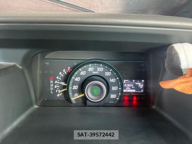 Honda e 2011-08 7252422-18
