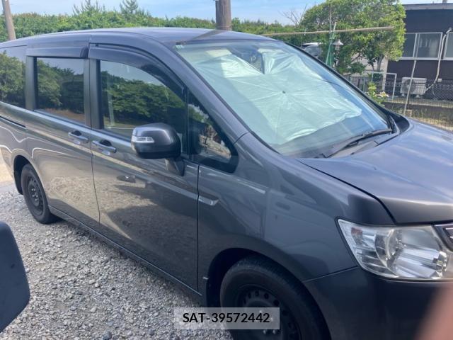 Honda e 2011-08 7252422-2