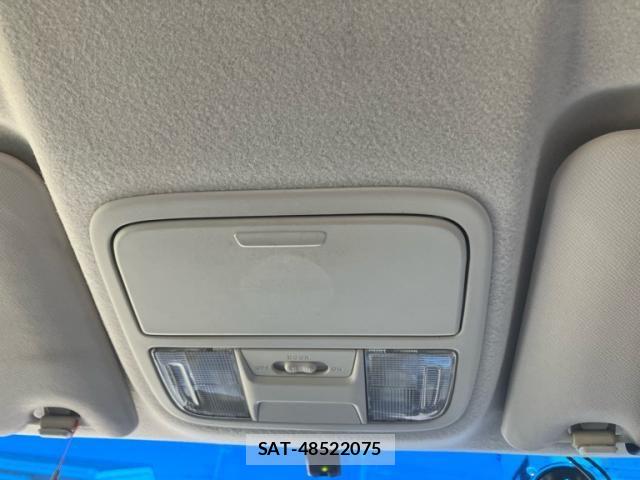 Honda e 2012-06 7252419-22