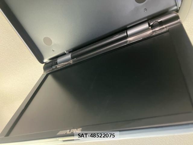 Honda e 2012-06 7252419-23