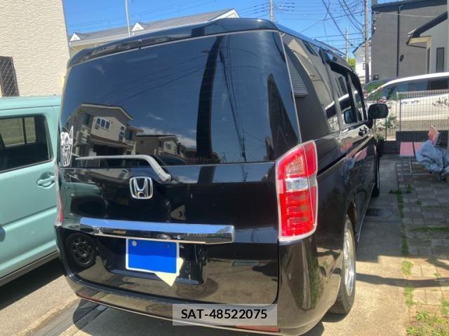 Honda e 2012-06 7252419-5
