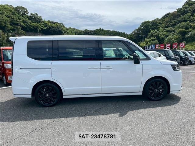 Honda e 2025-12 7273008-13