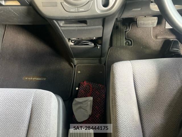 Honda e 2006-02 7273011-17