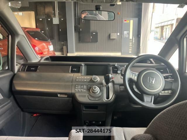 Honda e 2006-02 7273011-25