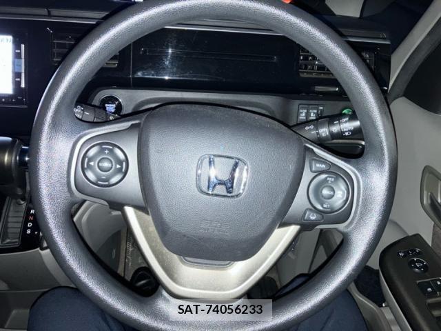 Honda e 2015-08 7273005-16