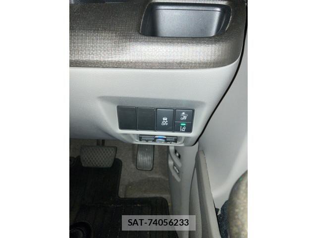 Honda e 2015-08 7273005-19