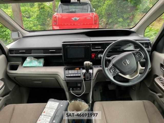 Honda e 2015-10 7273003-13