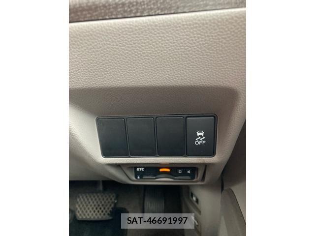 Honda e 2015-10 7273003-17