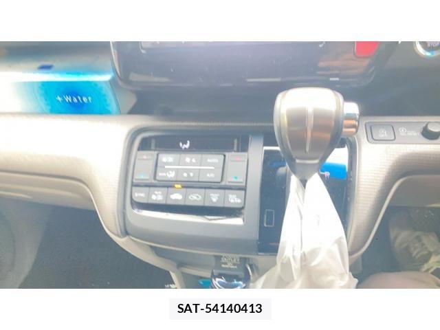 Honda e 2017-08 7330280-14