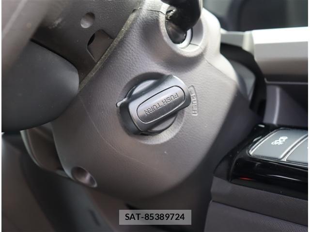 Honda e 2014-03 7330288-14