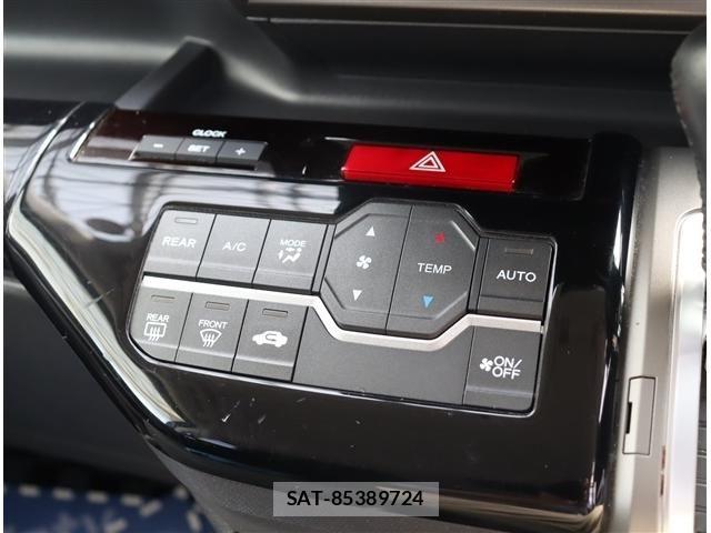 Honda e 2014-03 7330288-21