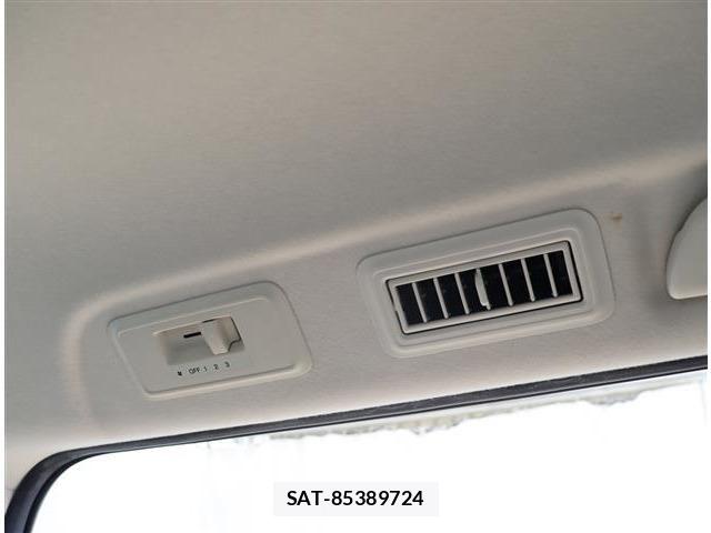 Honda e 2014-03 7330288-24