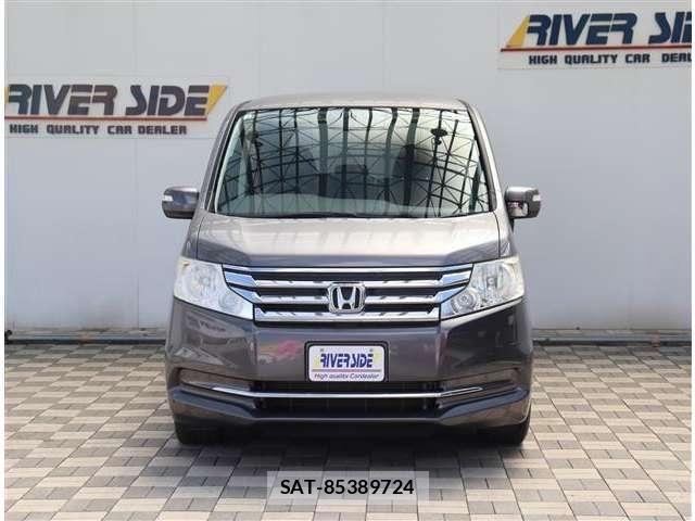 Honda e 2014-03 7330288-25
