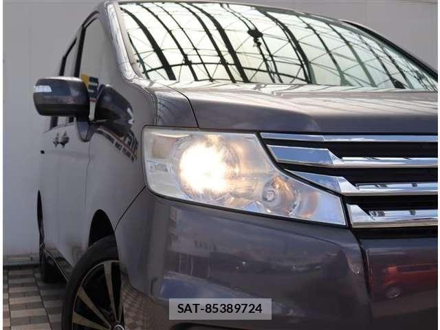 Honda e 2014-03 7330288-28