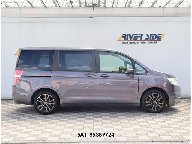 Honda e 2014-03 7330288-3