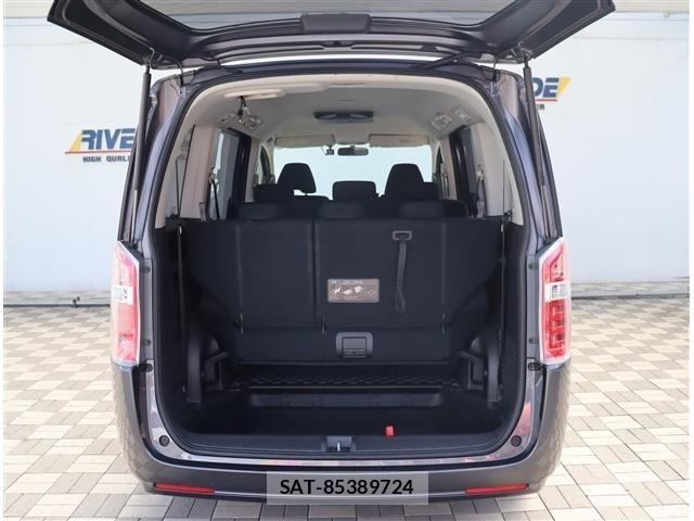 Honda e 2014-03 7330288-7