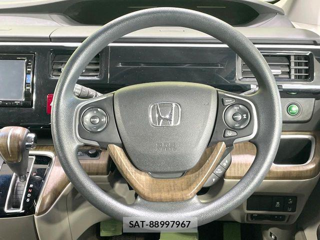 Honda e 2017-04 7330286-11