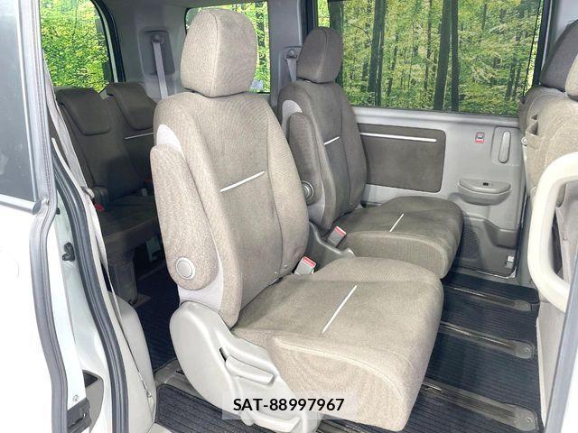 Honda e 2017-04 7330286-8