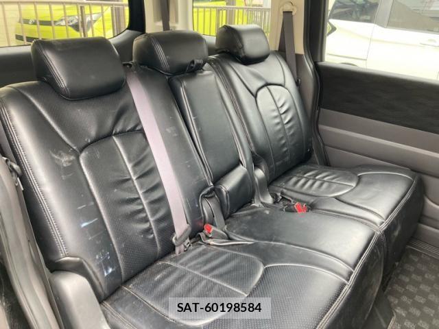 Honda e 2012-06 7330289-11